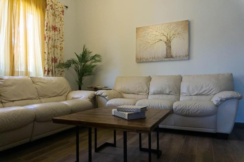 Casa Di Kapaka - New Villa In The Countryside Roupai المظهر الخارجي الصورة