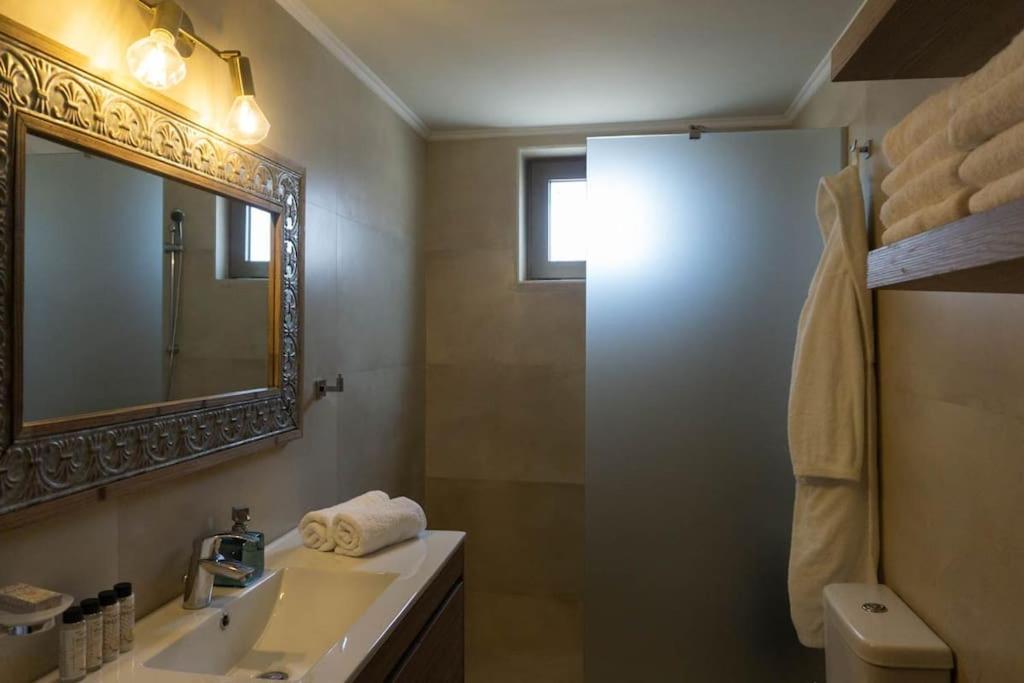 Casa Di Kapaka - New Villa In The Countryside Roupai المظهر الخارجي الصورة