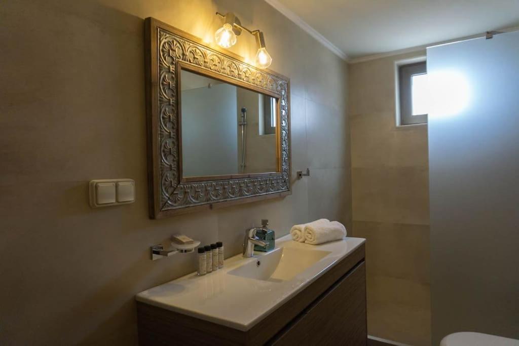 Casa Di Kapaka - New Villa In The Countryside Roupai المظهر الخارجي الصورة